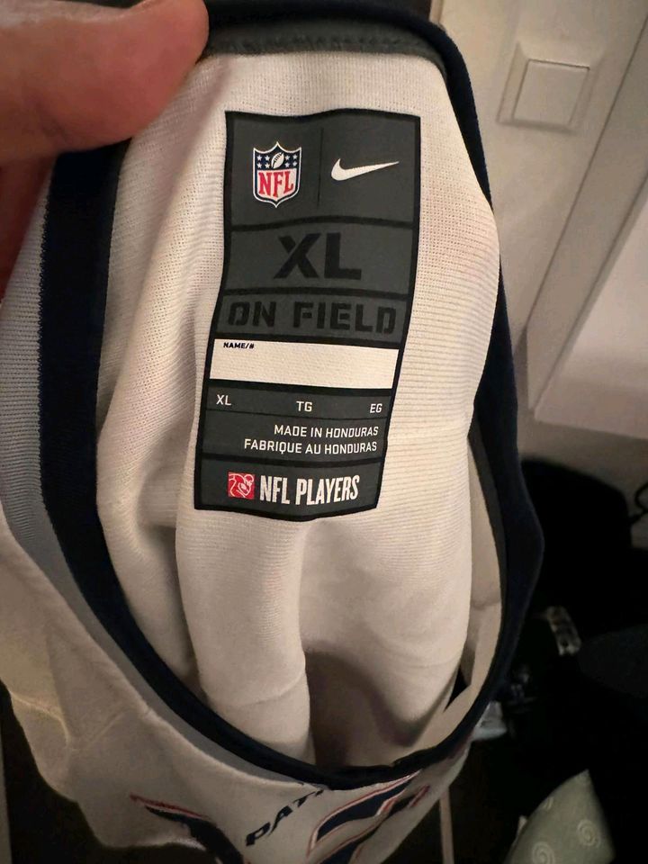 Tom Brady New England Patriots Jersey Game Ausführung in XL in Stuttgart