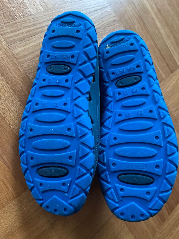 Wasserschuhe / Badeschuhe + Größe 31 + blau + wie NEU in Iphofen