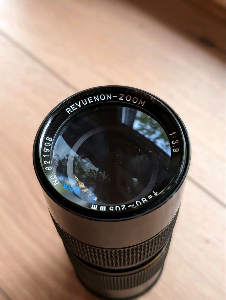 Revuenon Zoom f3.9 80-205mm, M42 Lens Made in Japan in Berlin