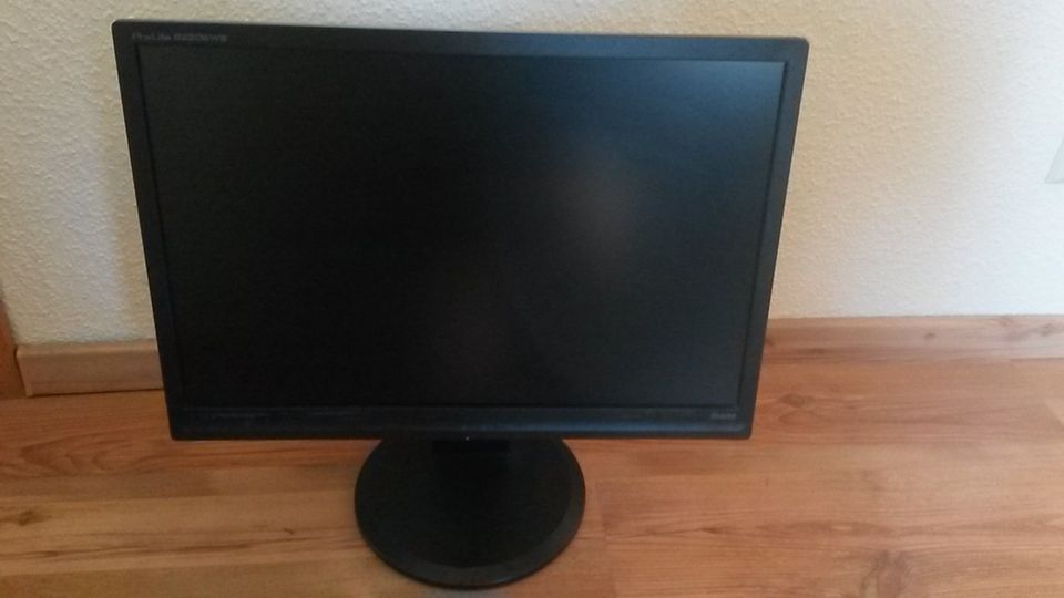 Monitor Home-Office Bildschirm 60cm 23/24" iiyama VGA verstellbar in Meißen