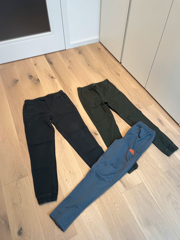 Jack and Jones und Adidas Jungen Hose gr. 164/170 in Zeven