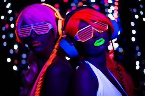 VERMIETUNG: Schwarzlicht Blacklight Party Ausstattung zur Miete in München