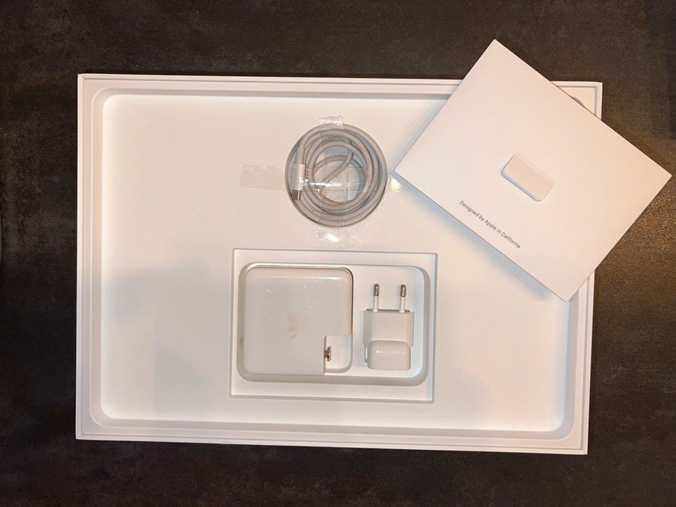 MacBook Pro 13 Zoll (Mid. 2019), 128 gb, Space grau, wie neu in Nürnberg (Mittelfr)