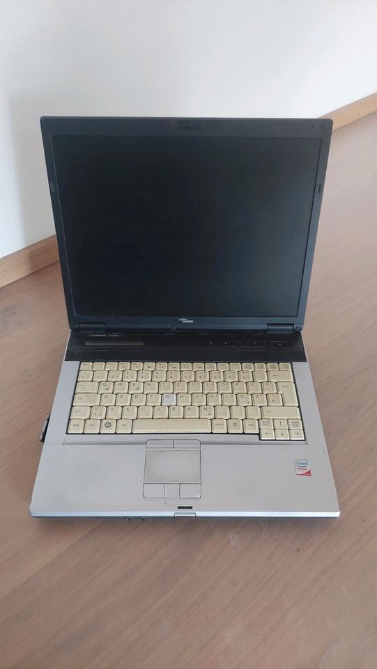 Siemens Laptop E8310 in Muhr am See