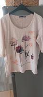 Shirt mit Blüten und Pailletten Niedersachsen - Bückeburg Vorschau