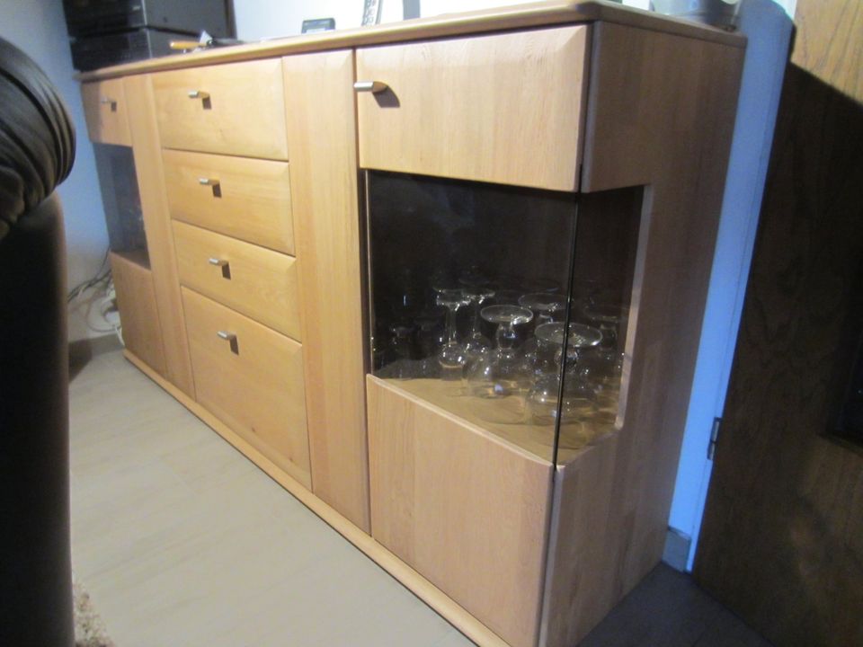 Wohnzimmermöbel Eiche massiv, soft gebürstet + Highboard, LED in Hannover