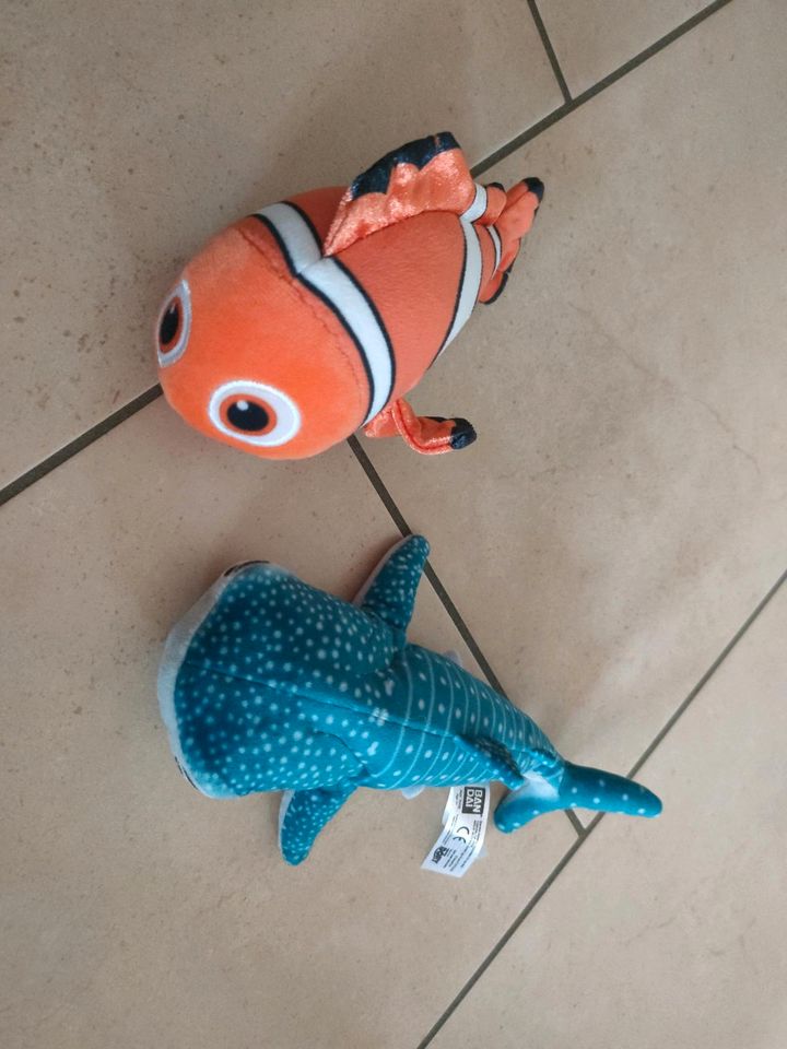 Findet Nemo Plüschfische in Reichertshofen