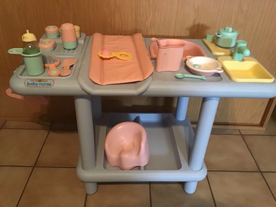 Puppenpflege- Tisch stabil in Waidhaus