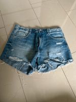 Kurze Jeansshorts, XL, 42, Damen Hose, Zara,sommer Niedersachsen - Schiffdorf Vorschau