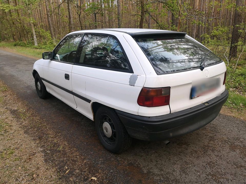 Opel astra f 1.4 tüv 03/26 in Kamenz