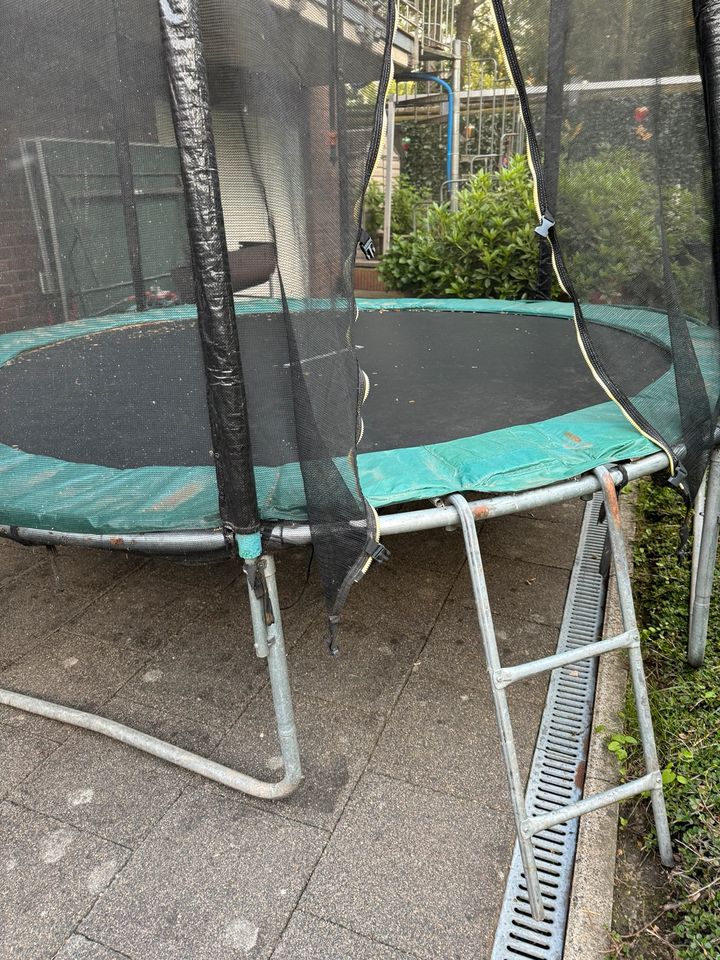 SONGMICS Trampolin Ø 305 cm in Eschweiler