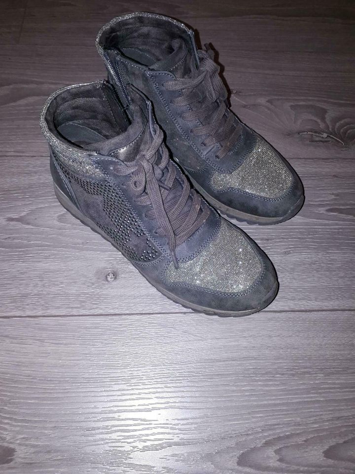 Jana Schuhe Gr.39 grau silber Glitzer in Künzell