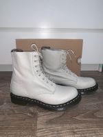 Neu  Dr.Martens 1460 Pascal grau butterweiche Leder Stiefel Gr.41 Rheinland-Pfalz - Kaiserslautern Vorschau