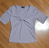 Lila T-Shirt mit Knoten XS C&A Neu V-Ausschnitt figurbetonend München - Allach-Untermenzing Vorschau