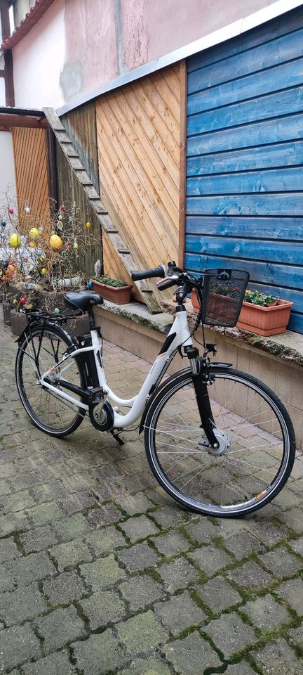 E-Bike, neuwertig, nur 75 km gelaufen in Halberstadt