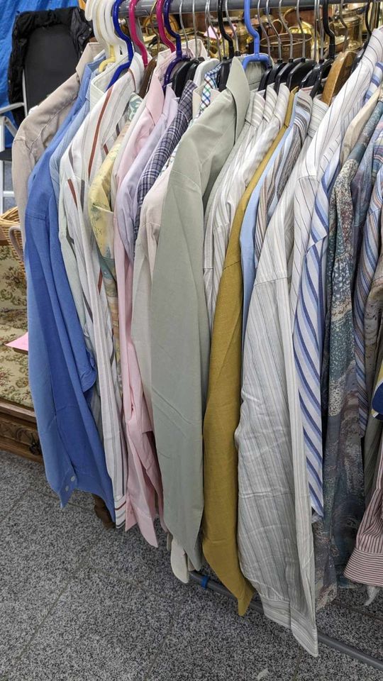 Oberhemden, 56 Stück in verschiedene Farben & Größen zu verkaufen in Kevelaer