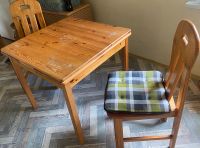 Tisch und 2 Stühle aus Haushaltsauflösung Sachsen - Wurzen Vorschau