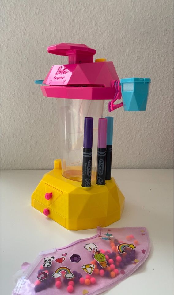 Barbie Crayola Design-Set, Konfetti-Stanze, Stifte, Bügel, Rock in Wilhelmshaven
