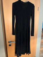 Schwarzes Kleid mit Glitzer Neupreis war 79€ Nordrhein-Westfalen - Ahlen Vorschau