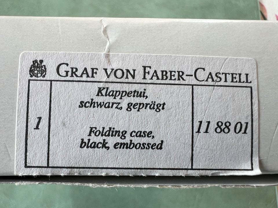 Graf von Faber-Castell Klappetui schwarz Vollrindleder neuwertig in Hasselroth