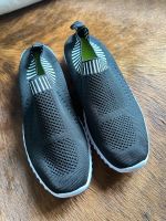 Sockenschuhe Slip on Sneakers Schwarz Größe 41 Nordrhein-Westfalen - Solingen Vorschau