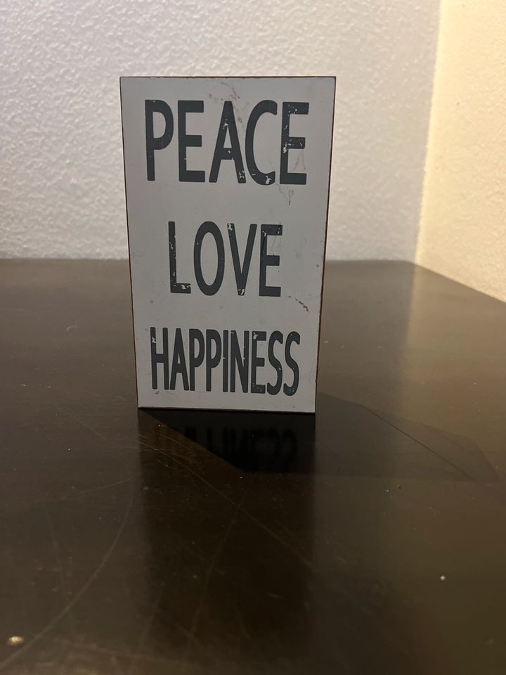 Peace love happiness- zu verschenken in Winterbach