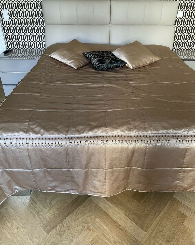 Tagesdecke für Ehebett in Wiesbaden