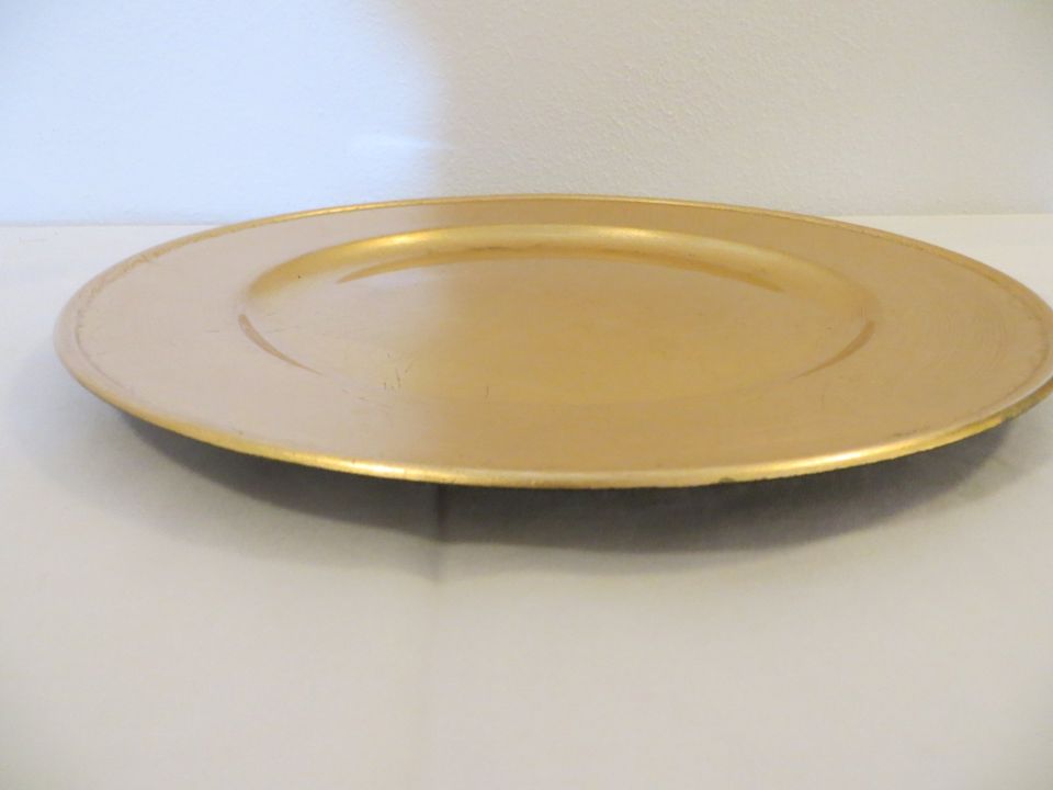 Deko Teller, goldfarben, Durchmesser ca. 33 cm in Winhöring