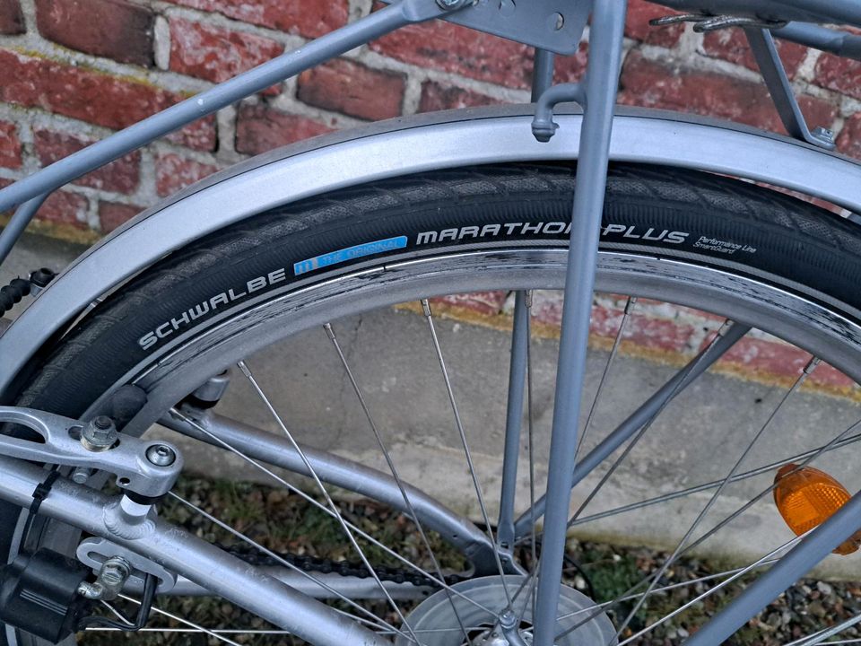 Pausiert! Kettler 28er Alu Trekking Star 24 Gang Shimano Versand? in Plön 