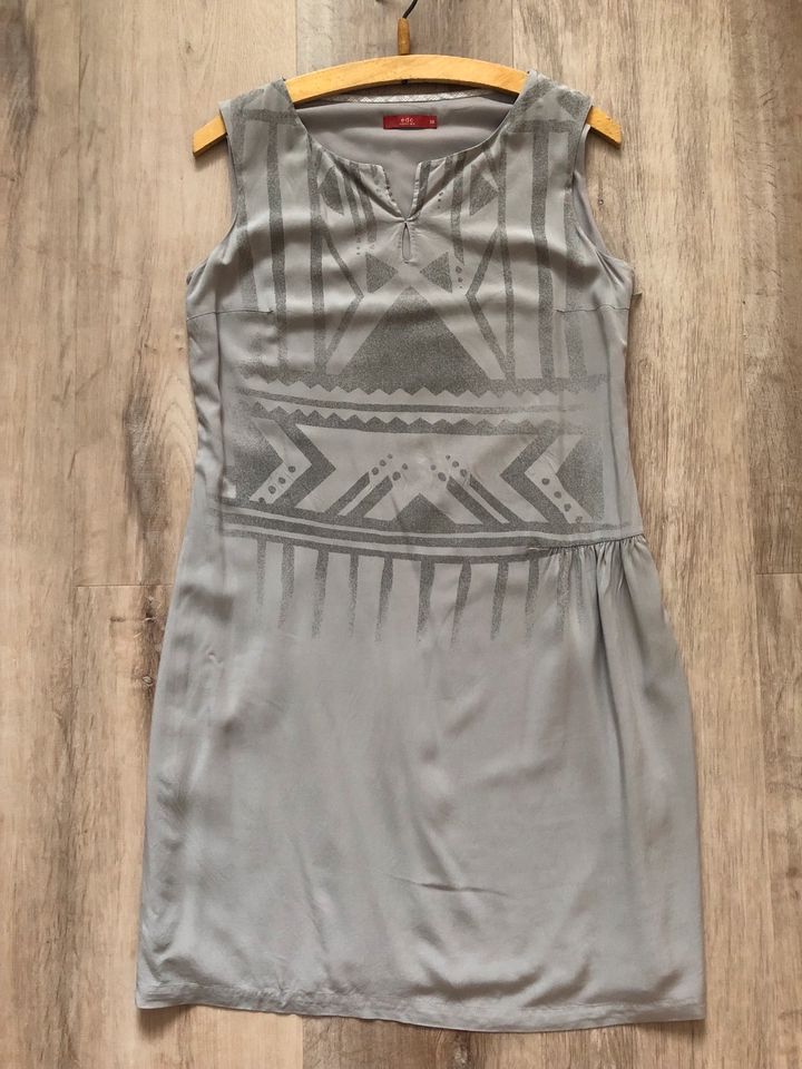 Tolles luftig leichtes Sommer-Kleid von Esprit Gr.38 in Greiz