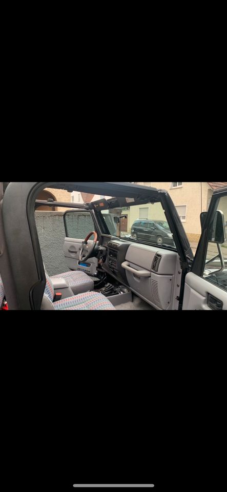 JEEP WRANGLER 4.0 SCHWARZ TOP ZUSTAND VERKAUF ODER TAUSCH‼️‼️ in Heilbronn