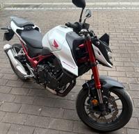 Honda CB750AP Hornet, nur 1440km, EZ:07/23 Bayern - Zusmarshausen Vorschau