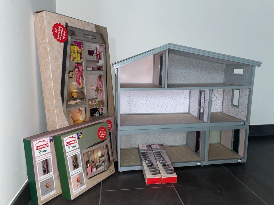 LUNDBY Puppenhaus LIFE Extra Geschoss Treppen wie neu + mit OVP in Großpösna