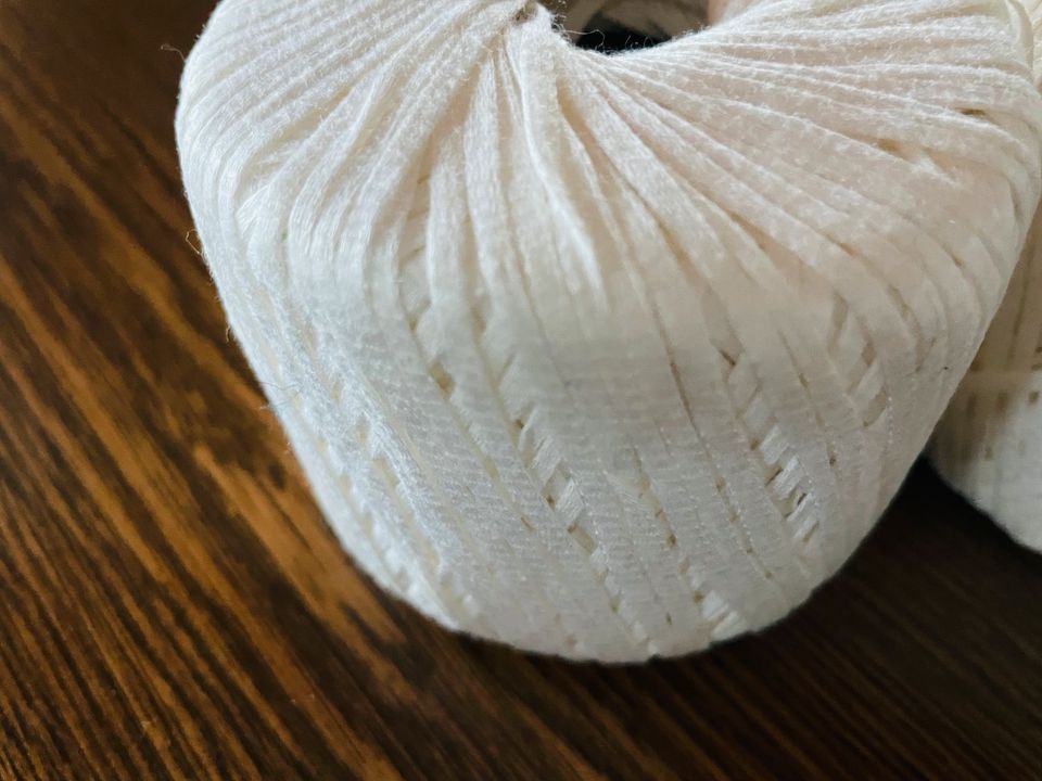 Strickgarn weiß 100%Baumwolle in Bopfingen