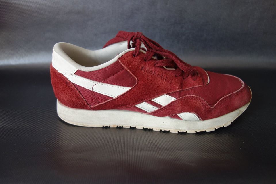 Reebok Sneaker Classic Turnschuhe Schuhe weinrot Wildleder Stoff in München