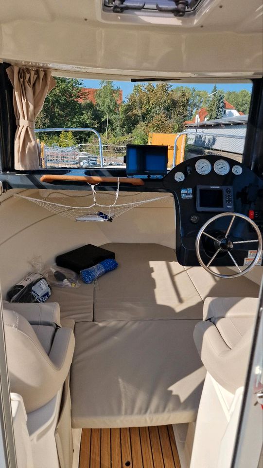 Quicksilver 555 Pilothouse mit 115PS Mercury, Garmin, etc. in Stadthagen