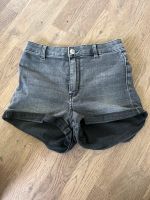 H&M JEANSSHORTS IN GRÖSSE 36 Baden-Württemberg - Waldshut-Tiengen Vorschau