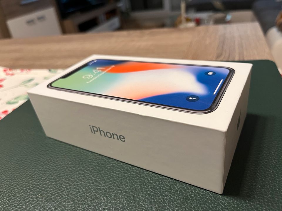 iPhone X, 256GB, Silber/weiß in Ellwangen (Jagst)