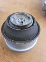 Motorhalter Mercedes-Benz S Klasse W221 S350 A2212410934 Duisburg - Duisburg-Mitte Vorschau