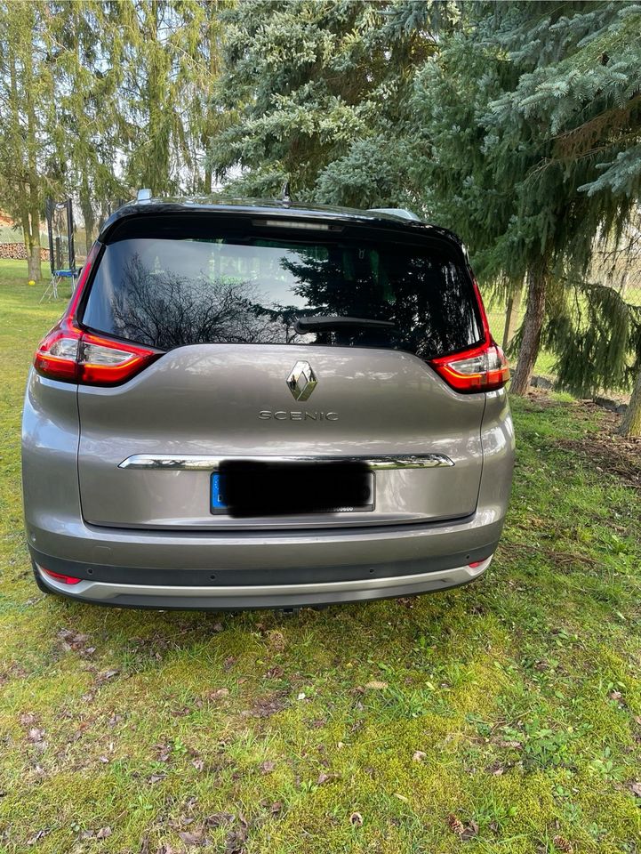 Renault Grand Scenic Black Diamond Bose Edition in Berlin