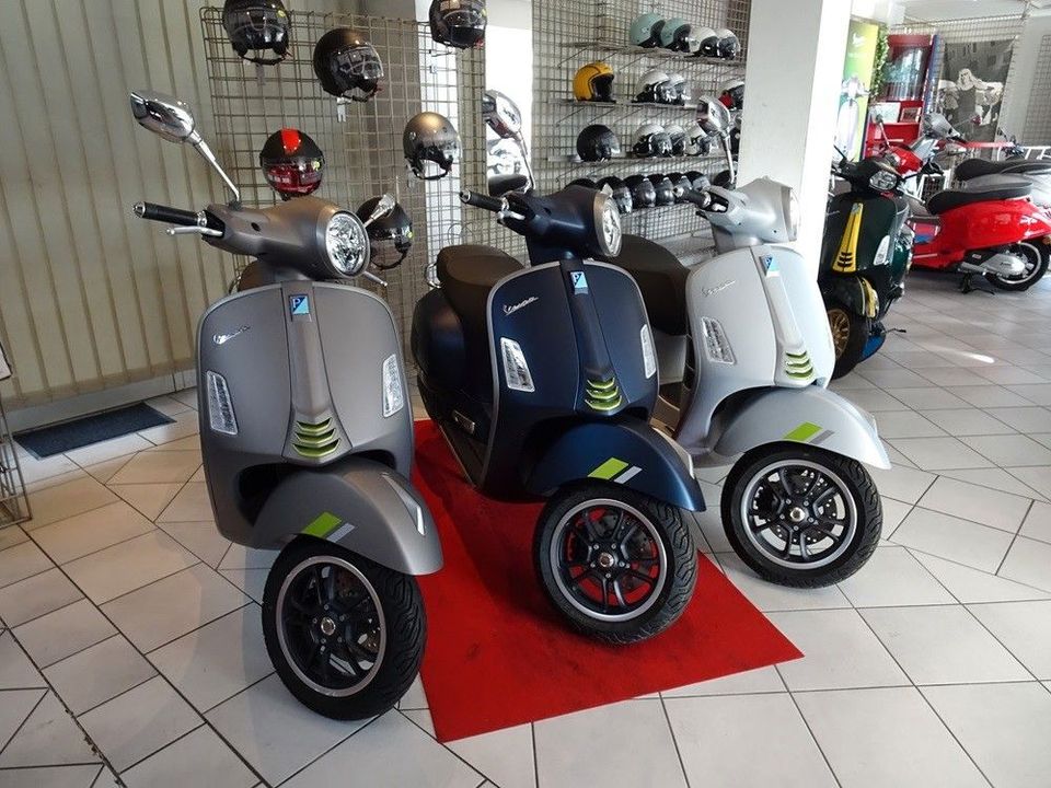 Vespa GTS 125Supertech-ALLE FARBEN anLAGER-AKTION- in Karlsdorf-Neuthard