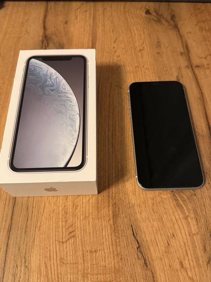 Iphone 64 GB (Weiss) in Böblingen