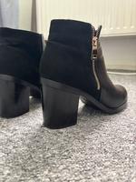Schwarze Stiefeletten 39 mit Absatz Sachsen - Freiberg Vorschau