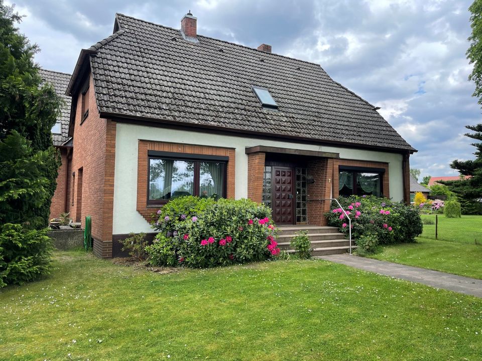 Gepflegtes Einfamilienhaus in Hohne mit großem Garten in Hohne