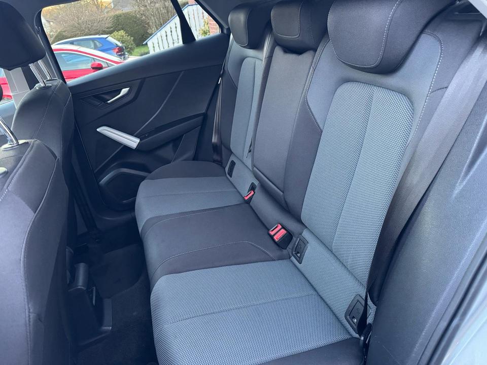 Audi Q2 mit Apple CarPlay, Navi, Sitzheizung, Klimaautomatik, ACC in Lindlar