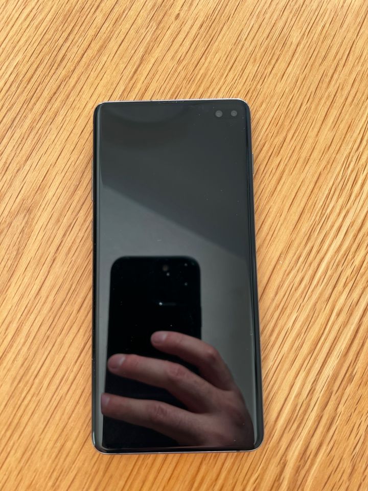 Samsung Galaxy S10+ in Pattensen