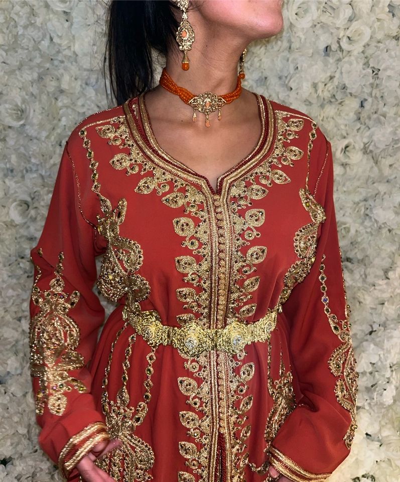 Takshit marokkanisches Kleid in Frankfurt am Main