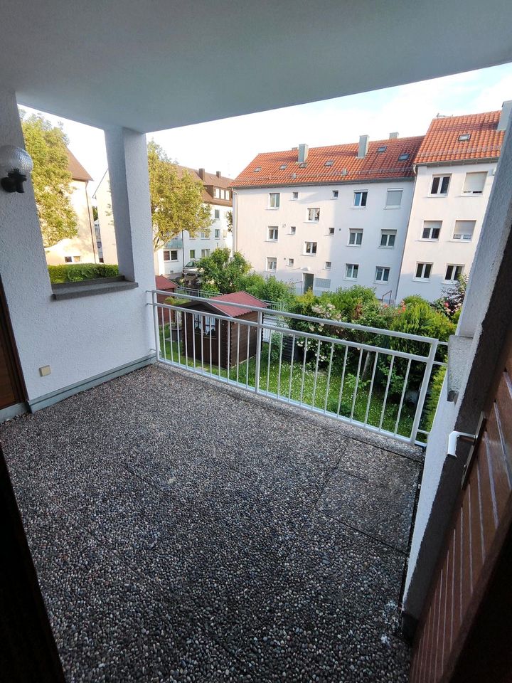 2 Zimmer Wohnung| Balkon | EBK | Ruhig | Zentral | TG Stellplatz in Kornwestheim