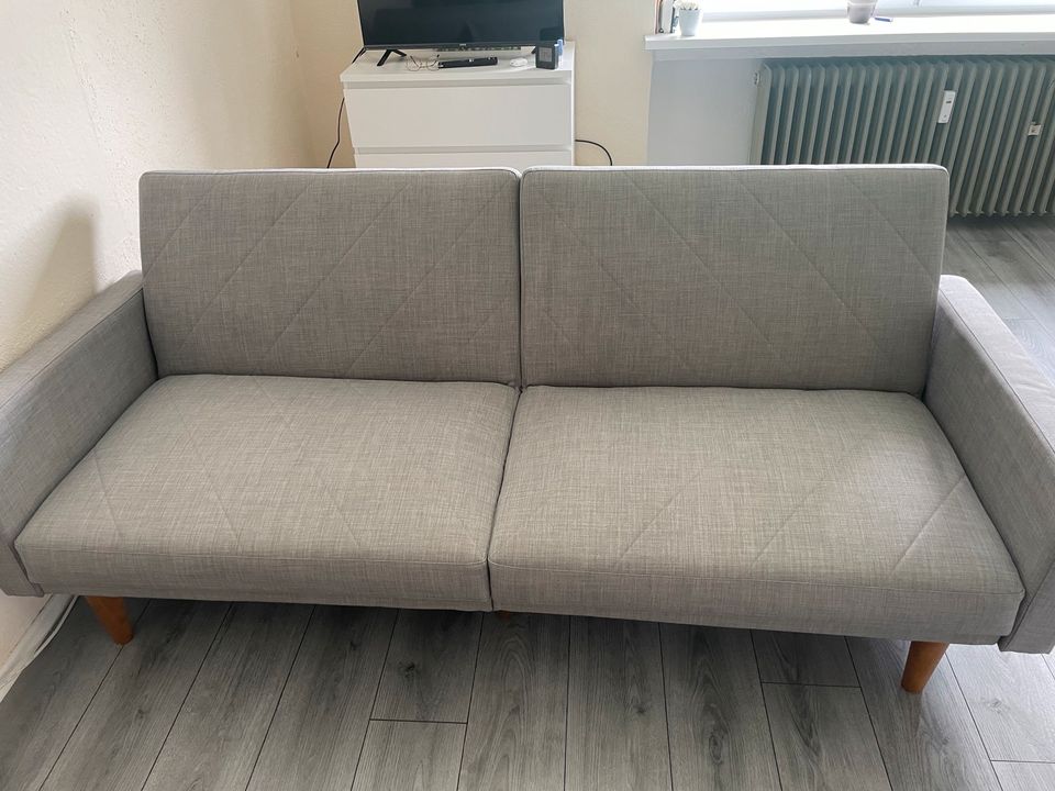 Schöne Couch wie neu in Steffenberg