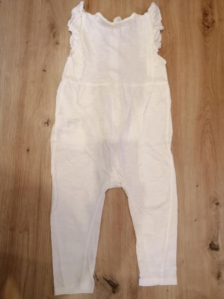 H&M Jumpsuit 92 weiß /helles beige Neu in Eitelborn